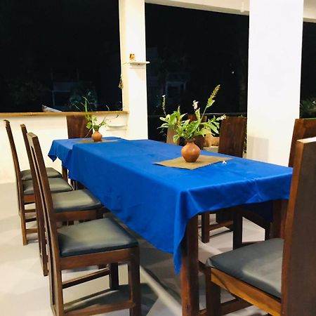 Lion Paradise Surf Beach Matara Ngoại thất bức ảnh